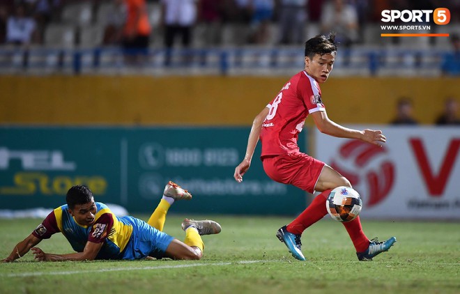 Trọng Đại kh&eacute;p lại ng&agrave;y si&ecirc;u phẩm của V.League 2019, mang về chiến thắng qu&yacute; gi&aacute; cho Viettel - Ảnh 1.