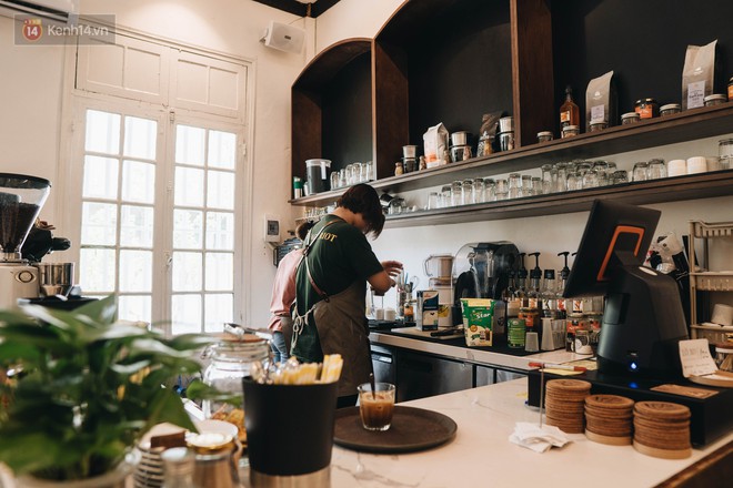 Ghé hai tiệm cafe cùng tông trắng xinh đang được check-in đông đảo nhất ở Hà Nội, mùa hè này đã có quán mới để dừng chân - Ảnh 34.