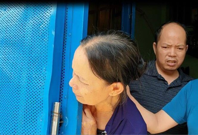 Em b&eacute; bị cho đi l&uacute;c 9 th&aacute;ng tuổi, kh&oacute;c th&eacute;t ng&agrave;y gặp lại mẹ - Ảnh 1.