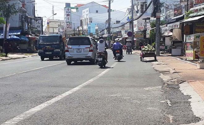 Vụ nữ công nhân vệ sinh bị xe ô tô 7 chỗ tông tử vong: Tôi chạy đến hiện trường, nhìn mà xót xa - Ảnh 2.