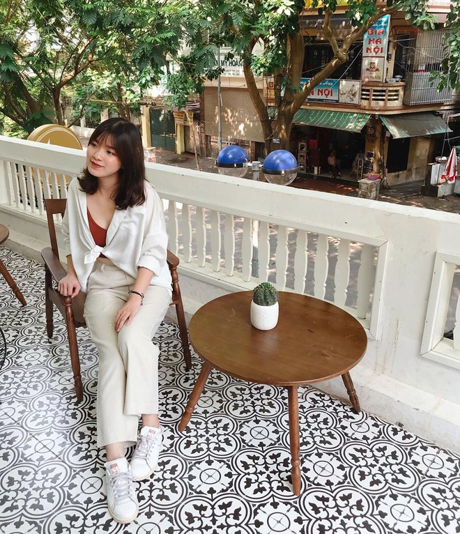 Ghé hai tiệm cafe cùng tông trắng xinh đang được check-in đông đảo nhất ở Hà Nội, mùa hè này đã có quán mới để dừng chân - Ảnh 39.