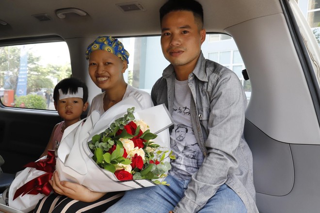 Nhật ký 55 ngày chiến đấu đầy cảm xúc của người mẹ ung thư và con trai: Mong Bình An rồi sẽ bình an! - Ảnh 1.