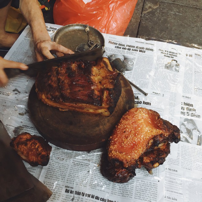 &quot;Bạn trai nh&#224; người ta&quot; l&#224;m food tour dắt bạn g&#225;i đi ăn to&#224;n nơi hay ho ở H&#224; Nội, c&#225;c c&#244; g&#225;i lại được dịp ghen tị - Ảnh 5.