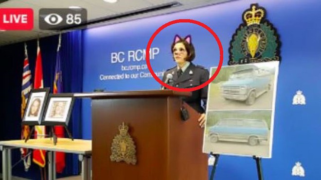 Cảnh sát Canada vô tình bật bộ lọc mèo hồng dễ thương khi phát trực tiếp họp báo về án mạng kép - Ảnh 1.