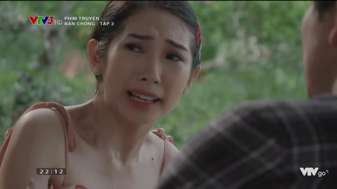 Drama cú lừa như phim Việt: Nữ chính bị đánh thuốc mê rồi tự đi bộ về nhà ngay trong tập 2 Bán Chồng - Ảnh 10.