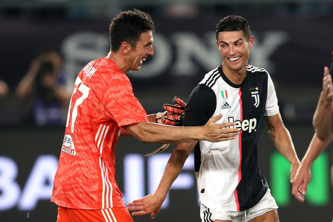 Ronaldo sút phạt thành bàn giải cứu đàn em De Ligt và Juventus - Ảnh 9.