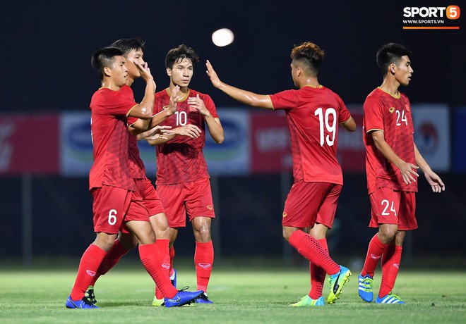 U22 Việt Nam 2-0 CLB Viettel: Hotboy Phố Hiến tỏa sáng - Ảnh 14.