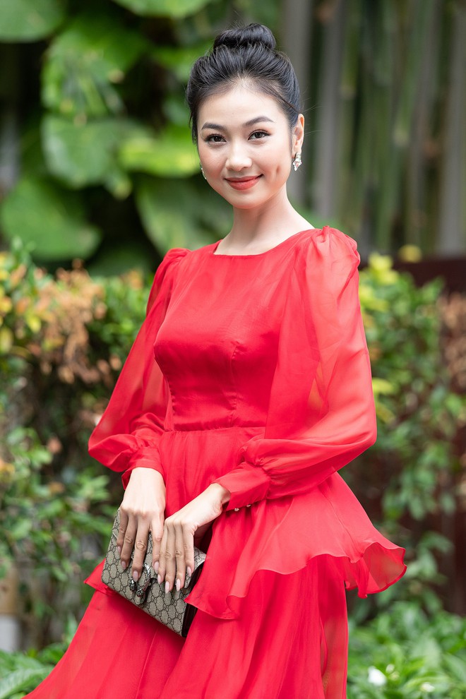 Họp báo chung kết Miss World Việt Nam 2019: Mỹ Linh - Tiểu Vy rạng rỡ đọ sắc, công bố cận cảnh vương miện 3 tỷ đồng - Ảnh 7.
