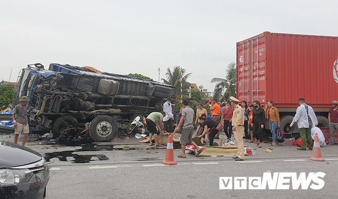 Thượng tá CSGT phản bác suy luận xe CSGT đỗ giữa đường khiến xe tải đánh lái đè chết 5 người - Ảnh 3.