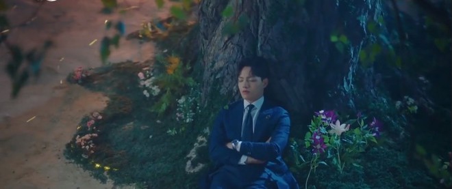 Quản lý sợ ma Yeo Jin Goo (Hotel Del Luna) là người tình kiếp trước của bà chủ khách sạn IU phải không ta? - Ảnh 9.