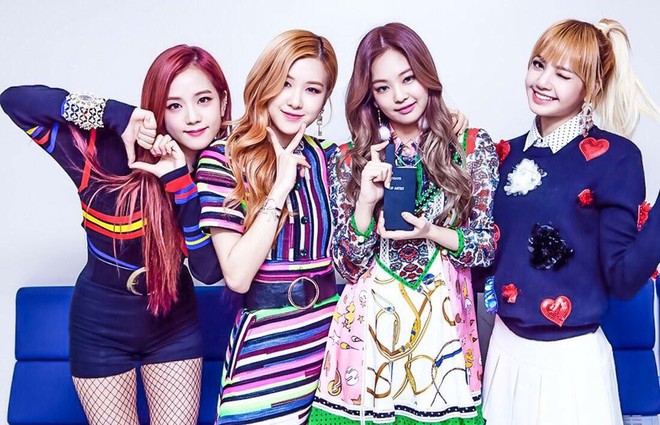 MV debut n&agrave;o vừa c&aacute;n mốc khủng trong lịch sử m&agrave; trước đ&oacute; chỉ BOOMBAYAH của BLACKPINK mới l&agrave;m được? - Ảnh 2.