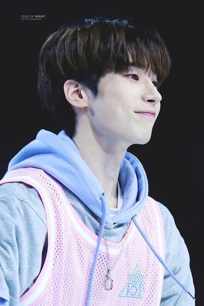 Hậu Produce X 101, th&agrave;nh vi&ecirc;n lớn tuổi nhất X1 khiến fan lo lắng v&igrave; sắp nhập ngũ - Ảnh 2.