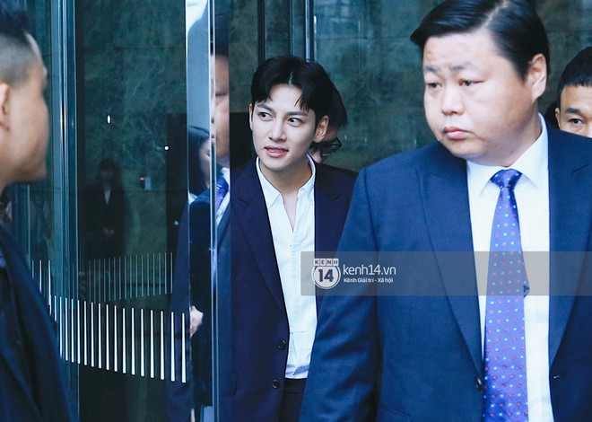 Độc quyền: Tài tử Ji Chang Wook diện vest điển trai như tổng tài, khí chất ngút ngàn tại khách sạn trước sự kiện ở Hà Nội - Ảnh 5.