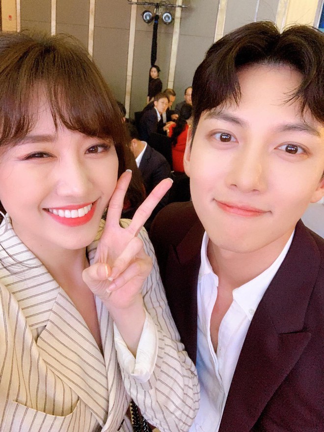 Hari Won đăng ảnh selfie cận mặt Ji Chang Wook, vẻ đẹp cực phẩm của nam tài tử xứ kim chi được phô diễn trọn vẹn - Ảnh 1.