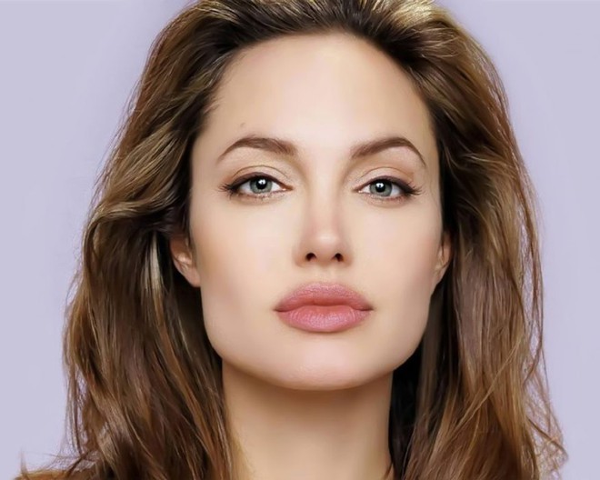 Top 10 phụ nữ nổi tiếng có đôi mắt đẹp nhất thế giới theo Wonderslist