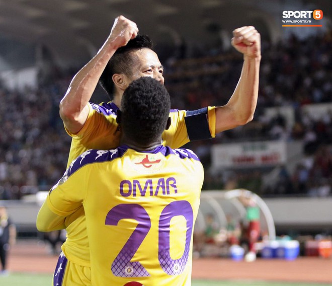 Quang Hải ghi bàn, Hà Nội FC bị cầm hoà trong trận cầu kịch tích đến khó thở - Ảnh 4.