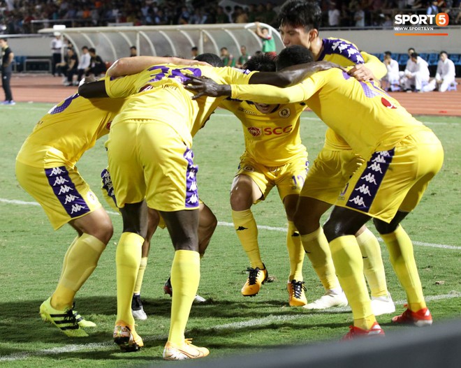Quang Hải ghi bàn, Hà Nội FC bị cầm hoà trong trận cầu kịch tích đến khó thở - Ảnh 10.