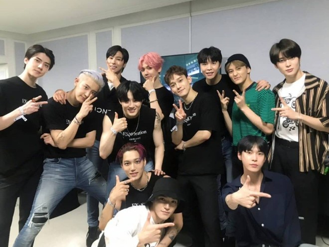Chỉ đến dự concert của EXO, ai d&egrave; mỹ nam nh&agrave; SM khiến d&acirc;n t&igrave;nh dậy s&oacute;ng v&igrave; bảnh đến nỗi nổi bần bật ở kh&aacute;n đ&agrave;i - Ảnh 7.