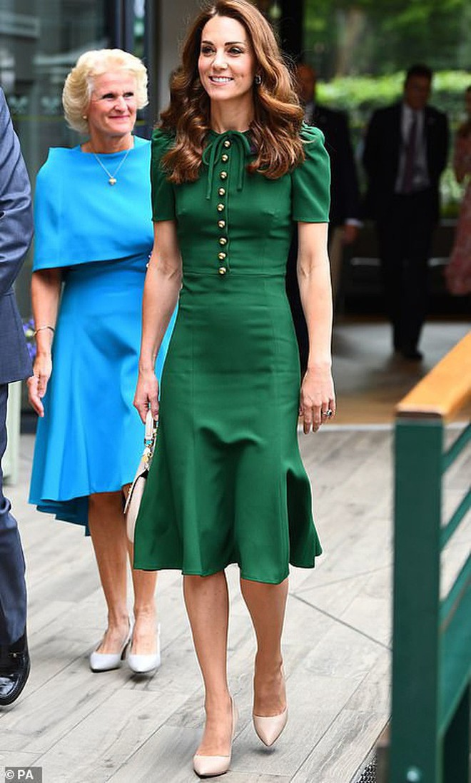 4 lỗi trang phục của công nương Kate Middleton từng mắc phải: Từ lộ nội y đến thiếu tinh tế đều có đủ - Ảnh 1.