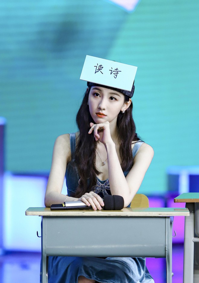 Mỹ nh&acirc;n g&acirc;y sốt Weibo với m&agrave;n b&ugrave;ng nổ nhan sắc: Đ&aacute;nh bật ảnh photoshop, băng thanh ngọc khiết kh&ocirc;ng vướng bụi trần - Ảnh 4.