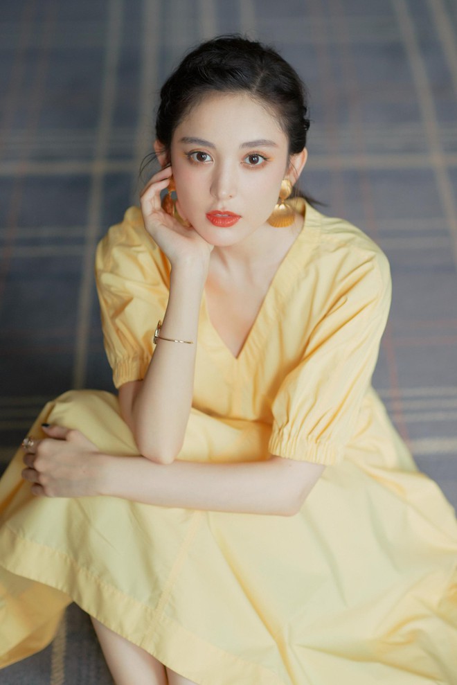 Cuộc chiến nữ thần: &ldquo;Thần ti&ecirc;n tỷ tỷ&rdquo; đụng h&agrave;ng mỹ nh&acirc;n T&acirc;n Cương, ph&acirc;n định ai đẹp hơn ai thật qu&aacute; kh&oacute; - Ảnh 1.