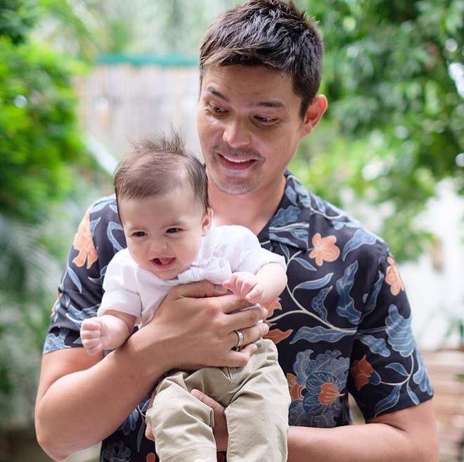 Lễ rửa tội của qu&yacute; tử nh&agrave; Mỹ nh&acirc;n đẹp nhất Philippines: Nh&agrave; 4 người đẹp đỉnh cao, con trai ng&agrave;y c&agrave;ng trổ n&eacute;t lai cực phẩm - Ảnh 6.