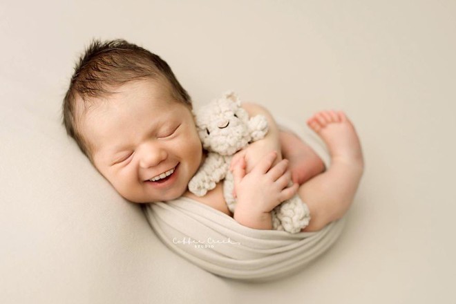 Bộ ảnh chứng minh lí do vì sao trẻ sơ sinh không nên có răng khiến ai xem cũng phải giật mình thon thót - Ảnh 2.