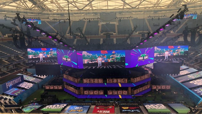 Choáng ngợp với độ hoành tráng của giải đấu Esports lớn nhất nhì thế giới: Sân khấu Fortnite World Cup như một thế giới game siêu to khổng lồ - Ảnh 9.