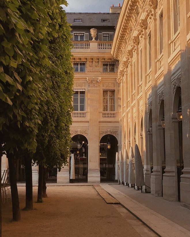 Jennie (BLACKPINK) đăng hình hoài niệm Paris, ngoài “dáng đứng Bến Tre” fan còn thấy cô ghé qua địa điểm nổi tiếng nhất nhì nước Pháp này - Ảnh 6.