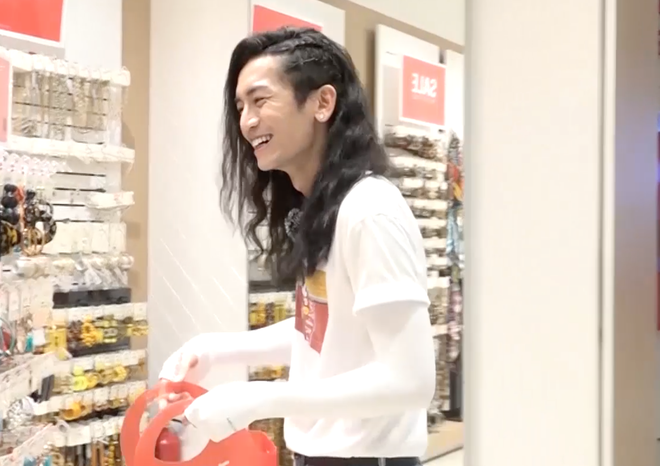 Running Man - Kh&ocirc;ng l&ecirc;n s&oacute;ng: Trong l&uacute;c mọi người vờn nhau mệt nghỉ, BB Trần lại thế n&agrave;y đ&acirc;y! - Ảnh 4.