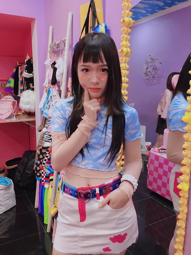 Girl xinh chụp ảnh c&ugrave;ng bố Quốc (Về nh&agrave; đi con), d&acirc;n t&igrave;nh nh&aacute;o nh&agrave;o: Đ&acirc;y l&agrave; người sẽ chen ngang đ&ocirc;i chim ri Bảo - Dương? - Ảnh 3.
