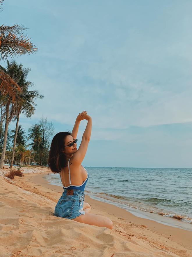 Ca sĩ MiA khoe v&ograve;ng eo thon gọn, nhưng v&ograve;ng 1 khủng bức người mới khiến kh&aacute;n giả đổ dồn ch&uacute; &yacute; - Ảnh 2.