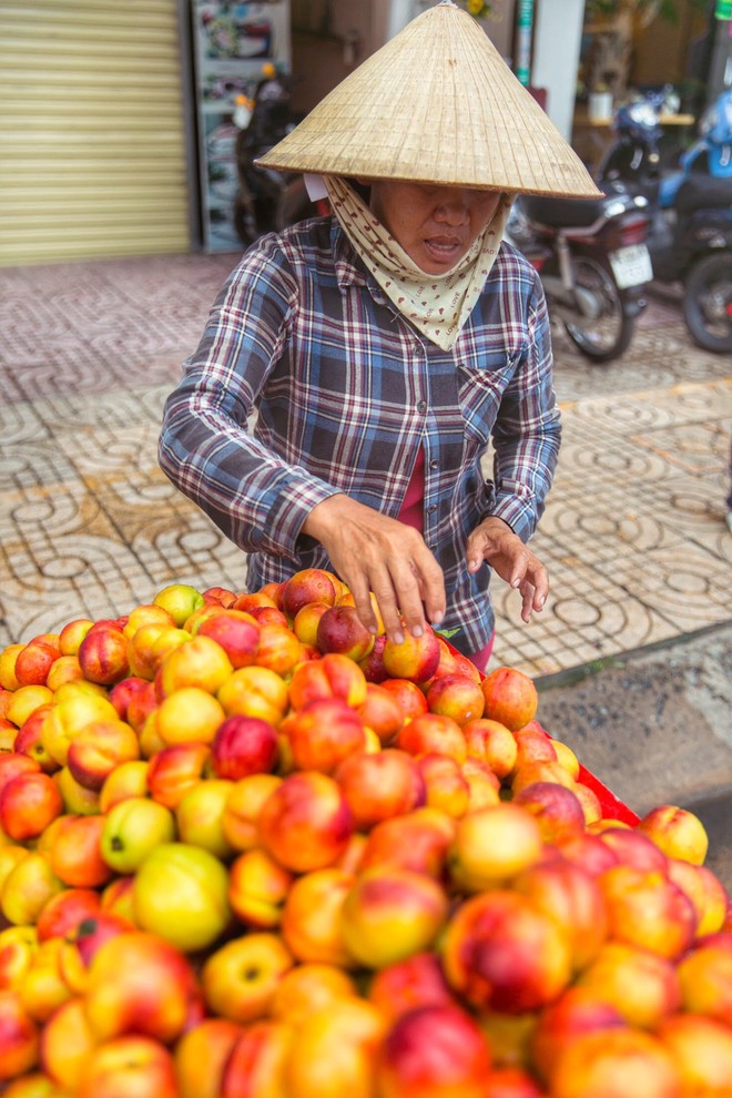 Ở Sài Gòn có một kiểu bán nửa kg, người dễ thì thấy cảm thông, còn không lại bảo đó là chiêu trò lừa nhau - Ảnh 5.