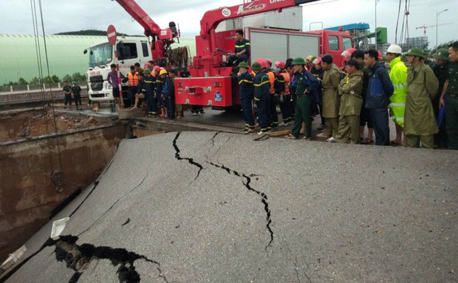 Thanh Hóa: Hố tử thần xuất hiện trong bão số 2 kéo 5 người đi đường rơi xuống, đôi vợ chồng tử vong thương tâm - Ảnh 4.