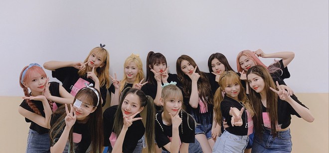 Chạy đường dài không bền hệt như BLACKPINK, IZ*ONE tiếp tục chào thua TWICE ở kỉ lục này tại Nhật - Ảnh 3.