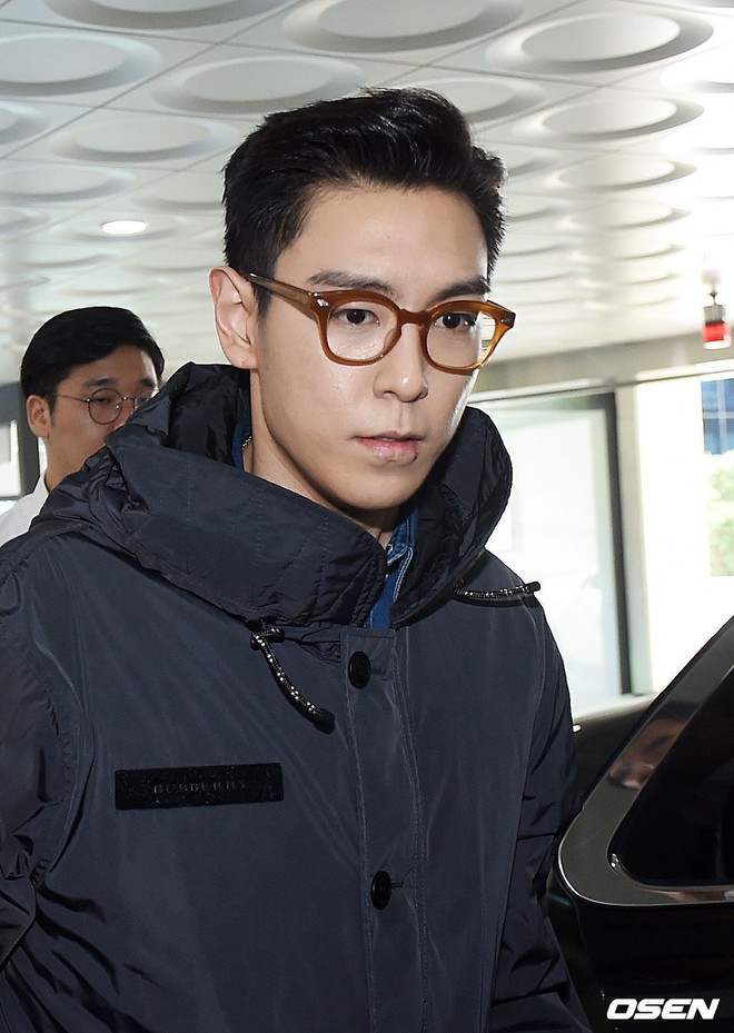 T.O.P (Big Bang) chính thức xuất ngũ sau 2 năm, xuất hiện với biểu cảm nghiêm trọng đáng chú ý - Ảnh 5.