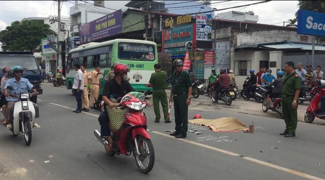 Cô gái đi SH tử vong thương tâm sau va chạm với xe buýt ở Sài Gòn  - Ảnh 1.