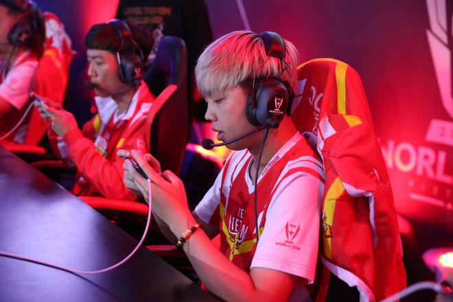 Con số kh&ocirc;ng biết n&oacute;i dối: Team Flash hi&ecirc;n ngang bước v&agrave;o si&ecirc;u kinh điển với sức mạnh khủng khiếp! - Ảnh 7.
