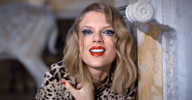 Taylor Swift d&agrave;nh cả thanh xu&acirc;n để hầu to&agrave;: Từ x&ugrave; tiền hợp đồng, quịt c&aacute;t s&ecirc; đến đạo nhạc  - Ảnh 6.