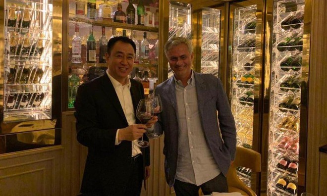 Người Trung Quốc muốn chi tiền tấn để biến Jose Mourinho trở th&agrave;nh HLV nhận lương khủng nhất lịch sử v&agrave; c&aacute;i kết đắng - Ảnh 2.