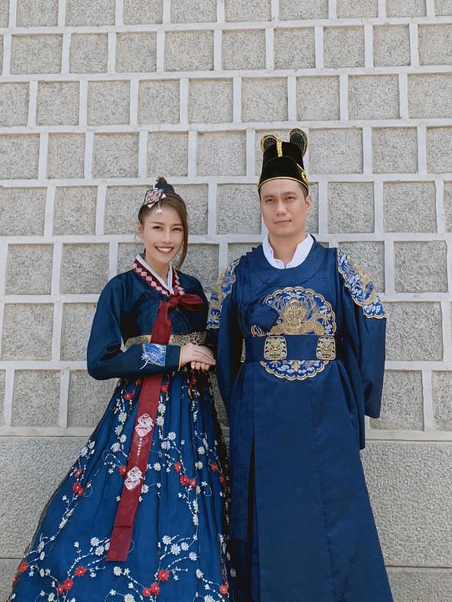 Việt Anh bị n&oacute;i thẩm mỹ l&agrave;m &ldquo;ph&aacute; tướng&rdquo;, Quế V&acirc;n b&ecirc;nh vực: &ldquo;C&oacute; ai vừa phẫu thuật xong được 6 ng&agrave;y m&agrave; đ&atilde; đẹp lu&ocirc;n chưa?&rdquo; - Ảnh 1.