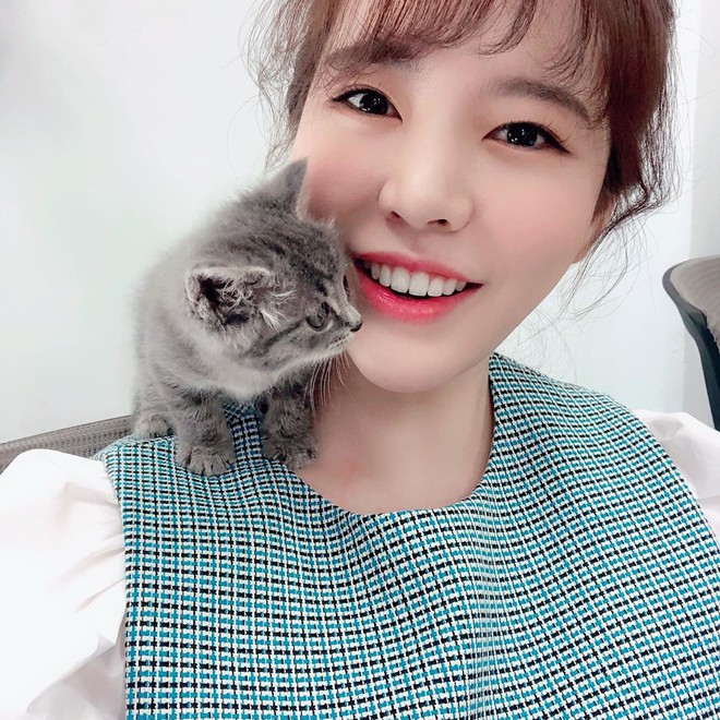Nhóm nhạc nữ có nhiều thánh hack tuổi nhất Kpop: Toàn U35 mà như nữ sinh, ai ngờ em út đã 28 tuổi - Ảnh 8.