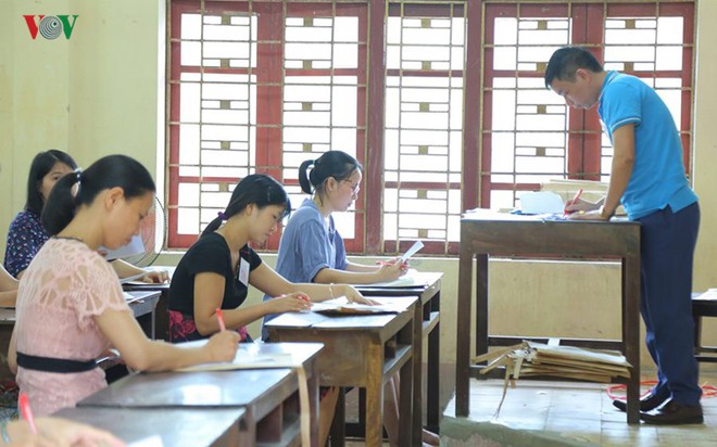 Chấm thi THPT Quốc gia 2019: Rất &iacute;t th&iacute; sinh đạt từ 8 điểm m&ocirc;n Ngữ văn - Ảnh 2.