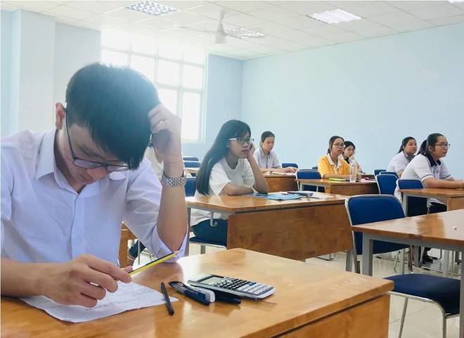 Thi đánh giá năng lực lần 2: Tâm trạng thí sinh trước giờ thi - Ảnh 10.