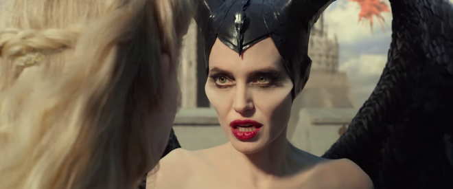 Choáng ngợp vì tiên cảnh trong trailer sốt dẻo Maleficent 2: Angelina Jolie nổi điên khi con gái mê trai đầu thai không hết - Ảnh 13.