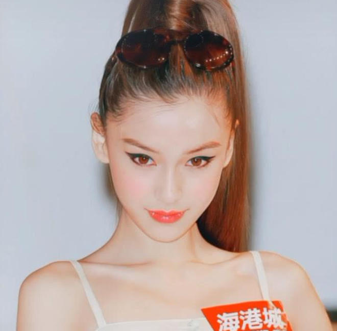 Angela Baby thời c&ograve;n l&agrave;m mẫu ảnh nghiệp dư: Nhan sắc 18 tuổi v&agrave; 30 tuổi đều khiến người ta phải trầm trồ - Ảnh 3.