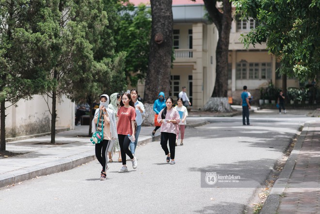 Nữ sinh con lai Việt Nga có cái tên lạ gây náo loạn tại cổng trường thi vào Học viện báo chí vì quá xinh xắn và đáng yêu - Ảnh 3.