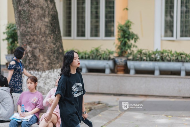 Nữ sinh con lai Việt Nga có cái tên lạ gây náo loạn tại cổng trường thi vào Học viện báo chí vì quá xinh xắn và đáng yêu - Ảnh 11.
