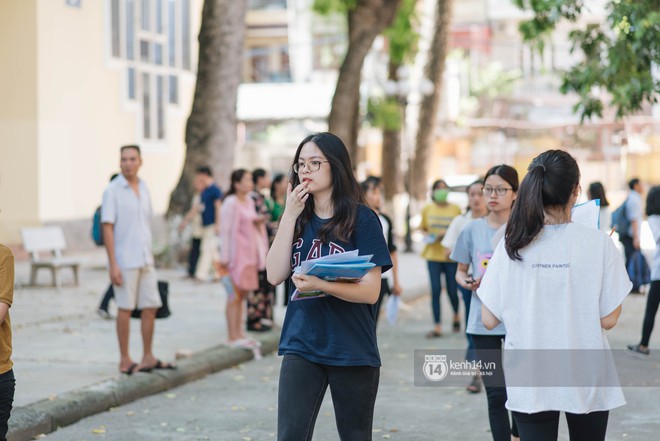 Nữ sinh con lai Việt Nga có cái tên lạ gây náo loạn tại cổng trường thi vào Học viện báo chí vì quá xinh xắn và đáng yêu - Ảnh 12.