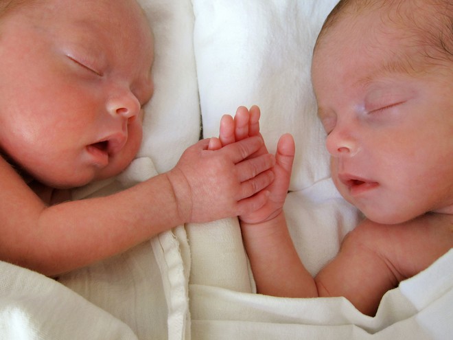 Cặp vợ chồng châu Á chi 2,3 tỷ thụ tinh trong ống nghiệm, tưởng được thỏa ước nguyện nhưng sốc nặng khi nhìn thấy 2 đứa trẻ chào đời - Ảnh 4.